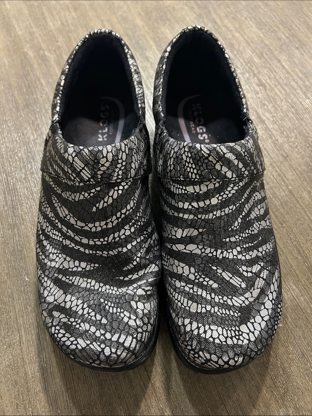 KLOGS Women's Naples Stay Wild Patent Leather Clog, Like New, Sz. 9.5.